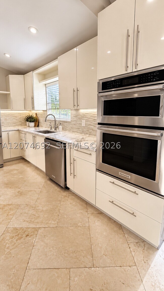 Building Photo - 15642 SW 59th St