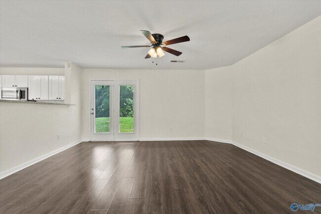 Building Photo - 223 Dormont Dr NE