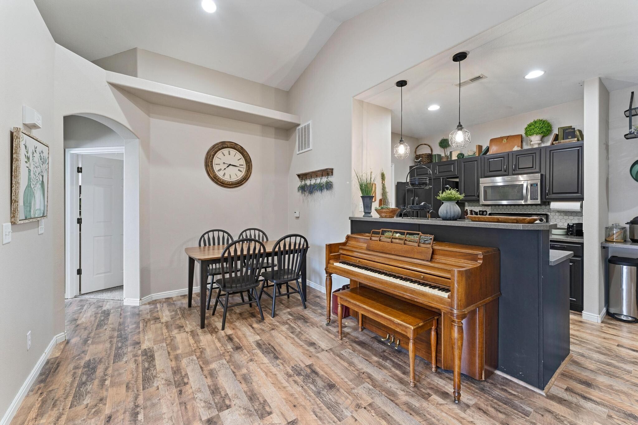 Building Photo - 1546 W 110 N