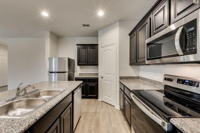 Building Photo - 1002 Pecos St