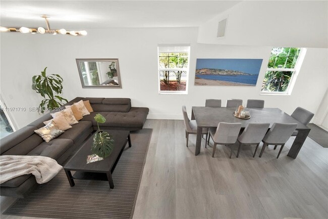 Building Photo - 1516 Veracruz Ln