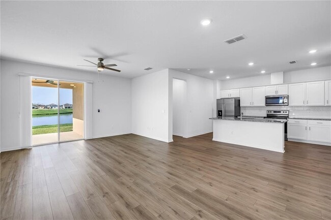 Building Photo - 9335 Sandy Bluffs Circle