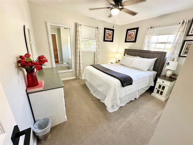 Building Photo - 1127 Penion Dr