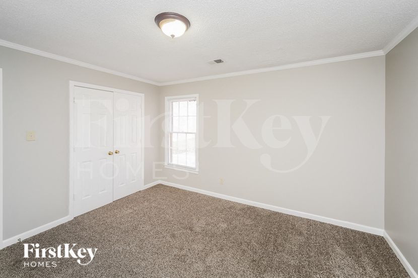 Building Photo - 6734 Amersham Dr