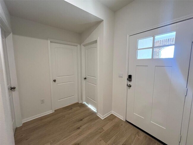 Building Photo - 2724 Indian Clover Trl