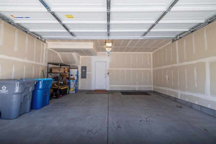 Building Photo - 1024 W 400 S