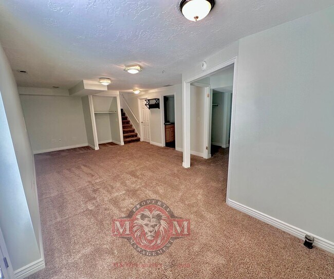 Building Photo - 12128 Woodridge Rd
