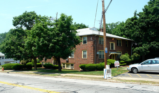 Building Photo - Diamond Hill Apartments