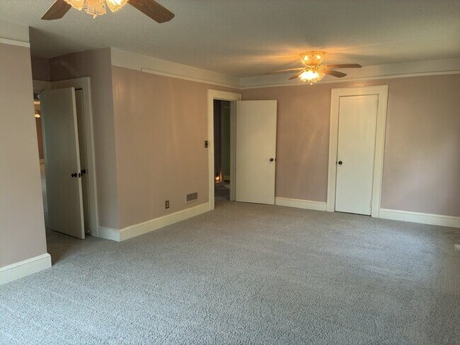 Building Photo - "Charming 3-Bedroom Retreat with 2 Full Baths in Peaceful Pelzer!"