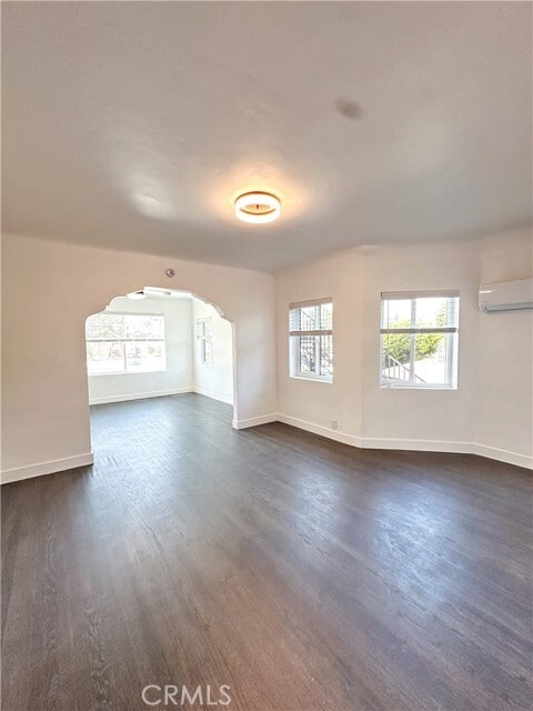 Building Photo - 3610 Whiteside St