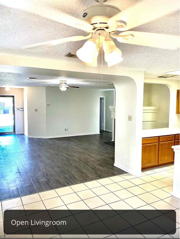Building Photo - 8006 Coral Meadow Dr