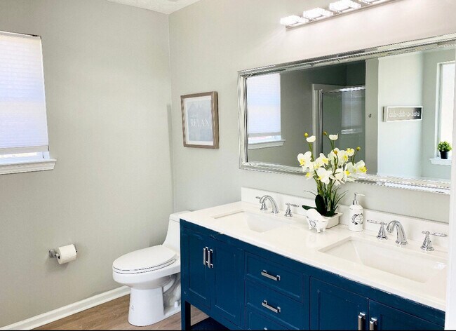 Building Photo - 220 Brookstone Trail