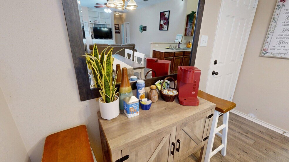 Building Photo - 602 Townplace Dr