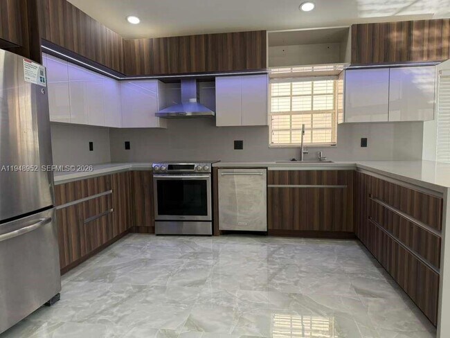 Building Photo - 189 Cameron Dr