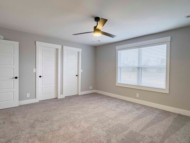 Building Photo - 406 Jonathan Wade Cir