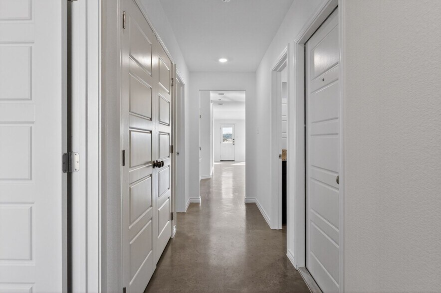 Building Photo - 1255 Concord Dr