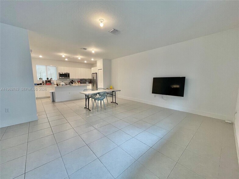 Building Photo - 4654 NW 83rd Pky