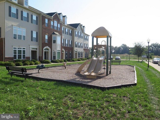 Building Photo - 24634 Johnson Oak Terrace