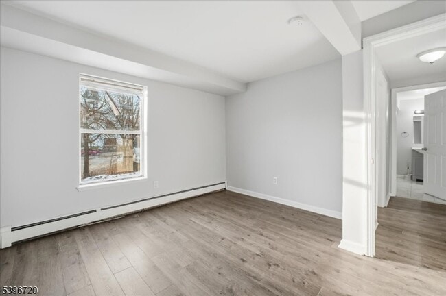 Building Photo - 89 Main St