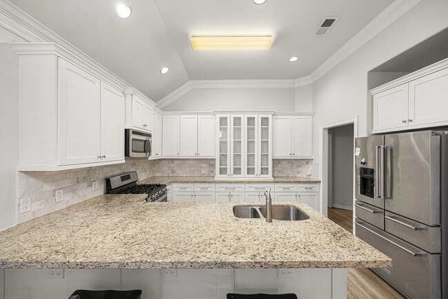 Building Photo - 4757 W Alabama St