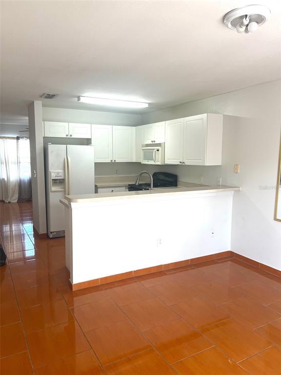 Building Photo - 332 Cervantes Dr