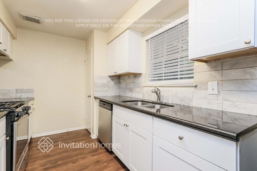 Building Photo - 3322 Dawnwood Dr