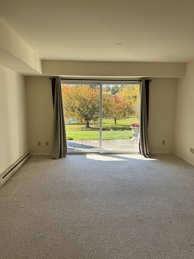 Building Photo - 193 Park St