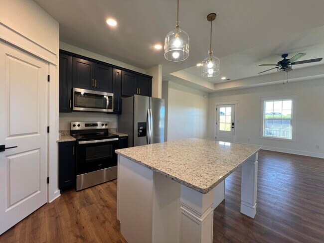 Building Photo - 308 Wolverine Way