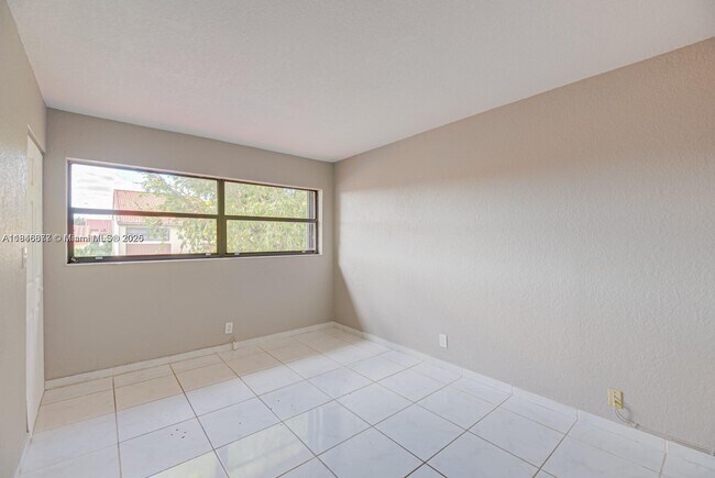 Building Photo - 9953 SW 147th Ct