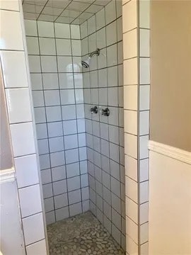 Building Photo - 1810 Bellaire Dr