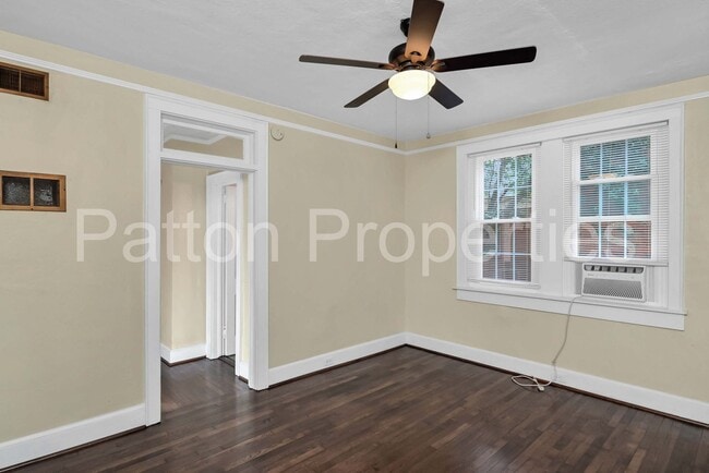Building Photo - 822-824 Cedar Terrace - Inside CofC - R16404-08-23