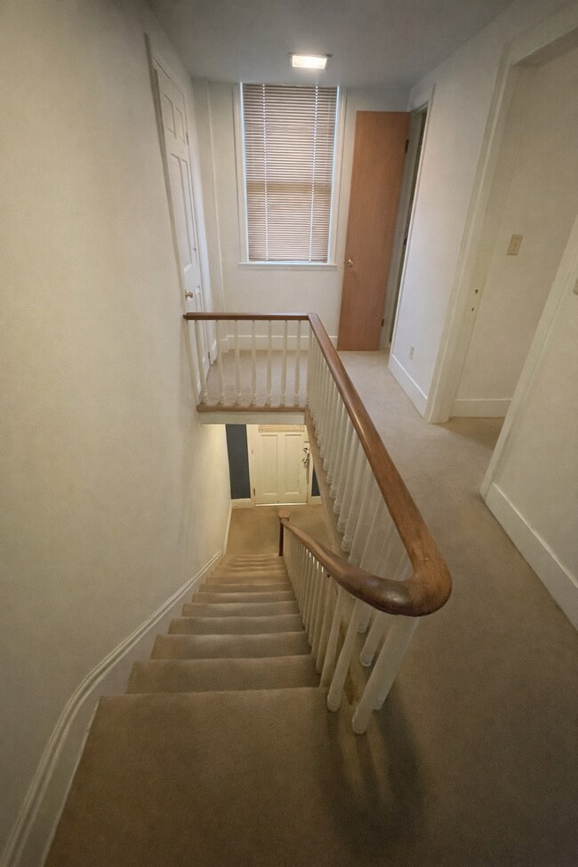 Building Photo - 215/217 N. Ashley St