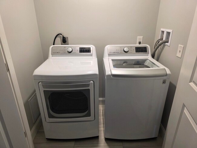 Building Photo - 17 Callaway Dr