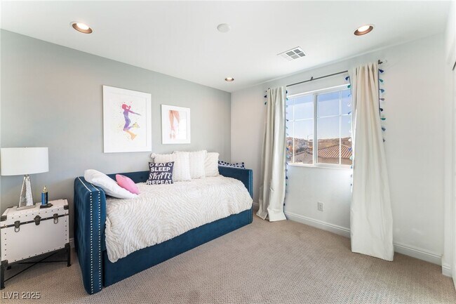 Building Photo - 1506 Visible Ave