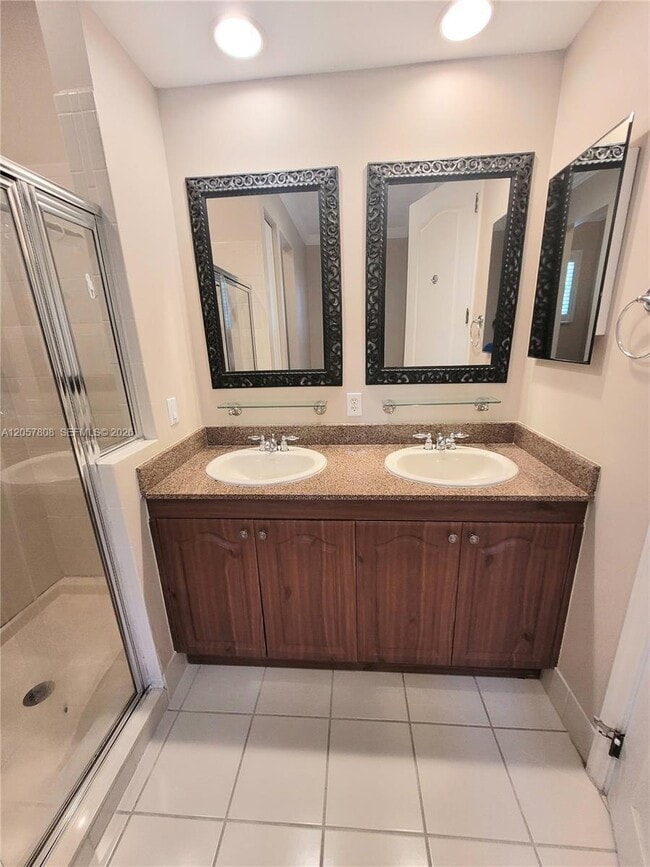 Building Photo - 8707 Buckskin Manor