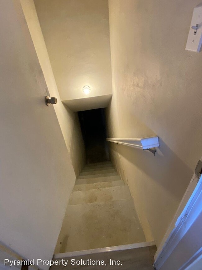 Building Photo - 3 br, 1.5 bath House - 109 S Attica Rd