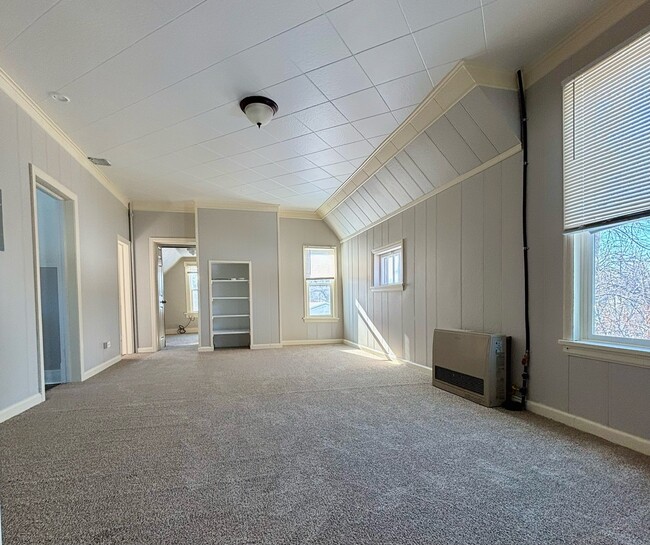Building Photo - Duplex