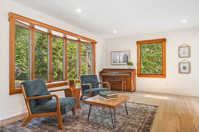 Building Photo - 8 Millard St