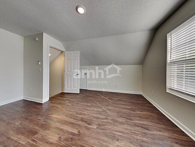 Building Photo - 8793 Adaline Street