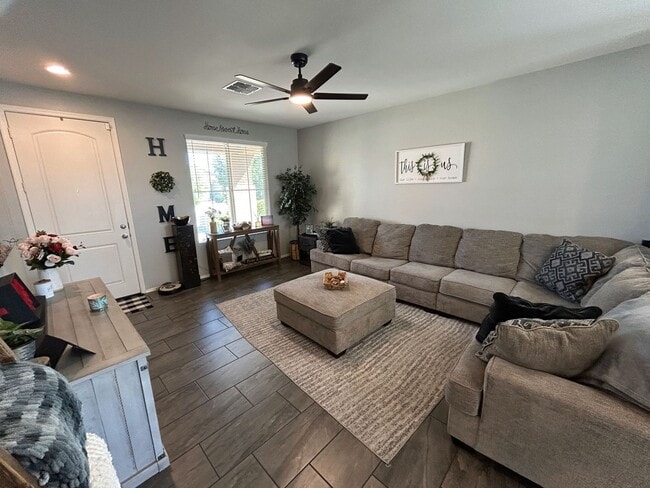 Building Photo - 17939 W Villa Chula Ln