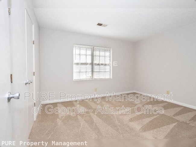 Building Photo - 772 Rogers Way SW