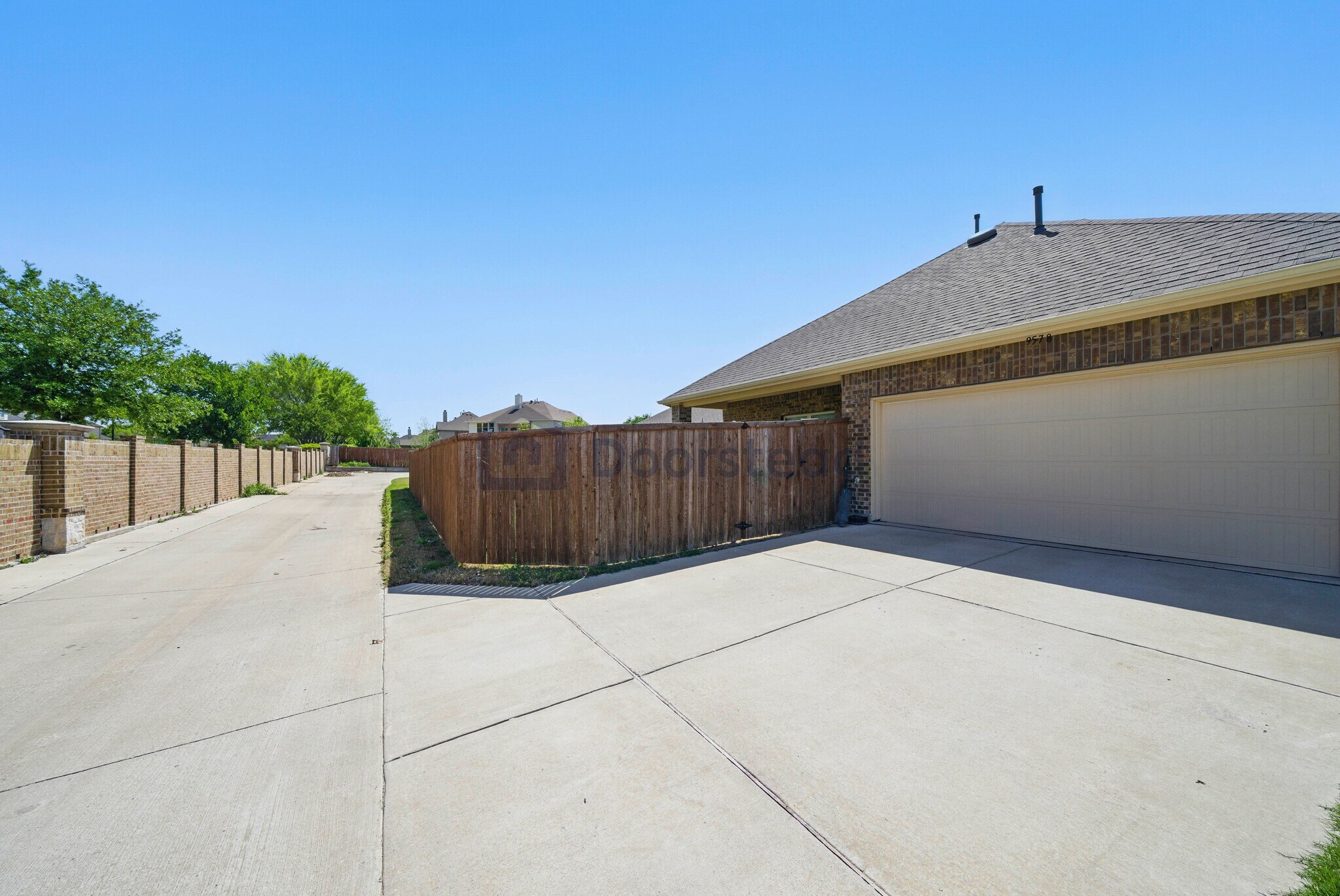 Building Photo - 9578 Kavik St