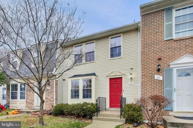 Building Photo - 18 Indian Hills Ct