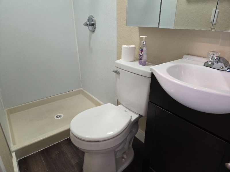 Building Photo - 105 Elbow Ct