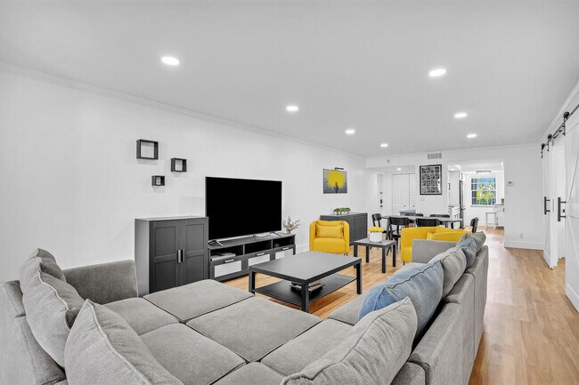 Building Photo - 1210 Sugar Sands Blvd