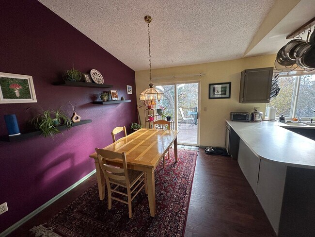 Building Photo - "Rare Opportunity" 3 bedroom 2 bath in the...