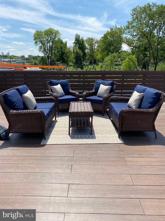 Building Photo - 4007 Ridge Ave