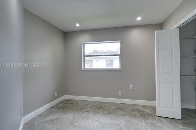 Building Photo - 10131 NW 35th St