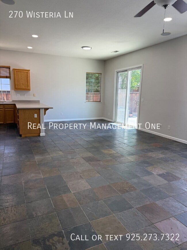 Building Photo - 270 Wisteria Ln