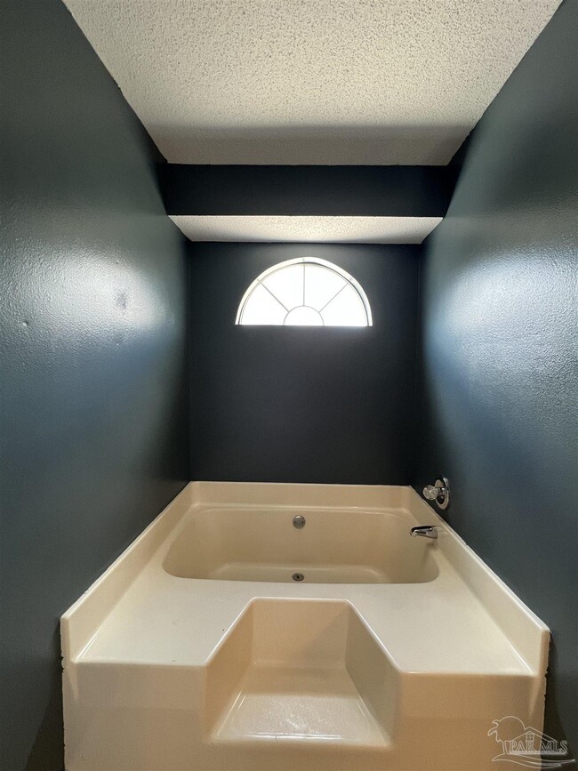 Building Photo - 5784 Twisted Oak Ct
